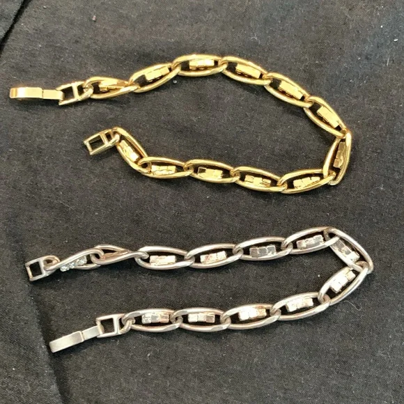 Bracelets - Picture 4 of 4